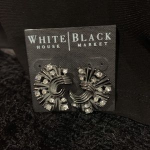 WHITE HOUSE BLACK MARKET EARRINGS